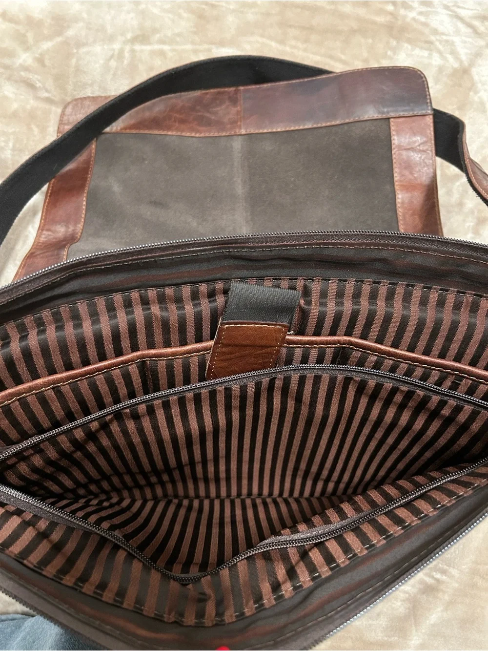Jack Georges Voyager Buffalo Leather Messenger Bag Brown  - Great Cond! Unisex